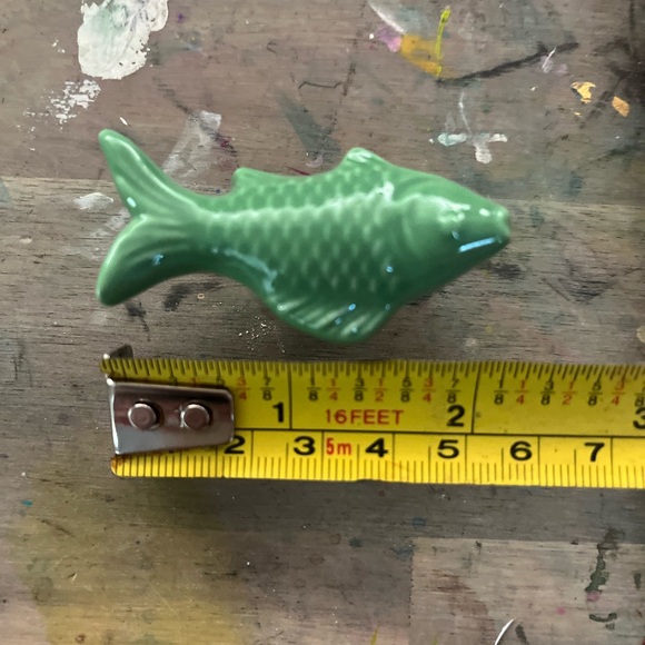 7 ceramic fish knobs - Picture 2 of 4